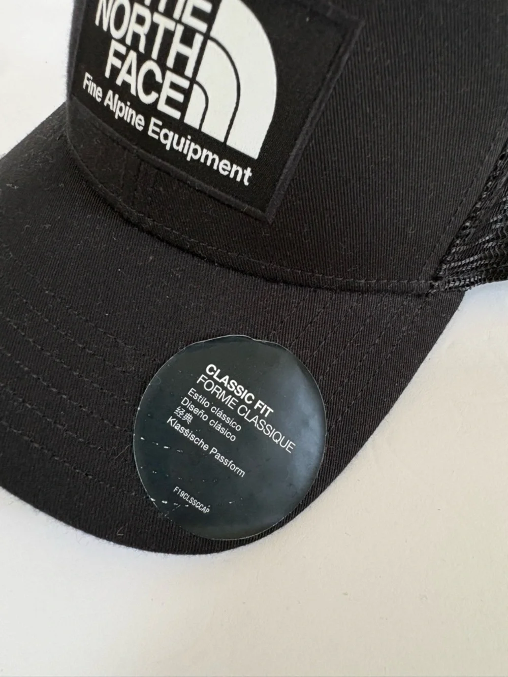 NWT The North Face Mudder Trucker Hat